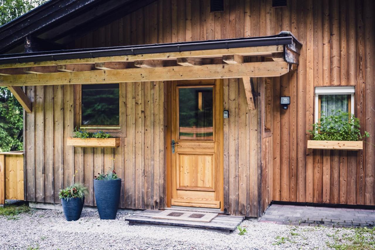Die Lärchen-Lodge Maishofen Exterior foto