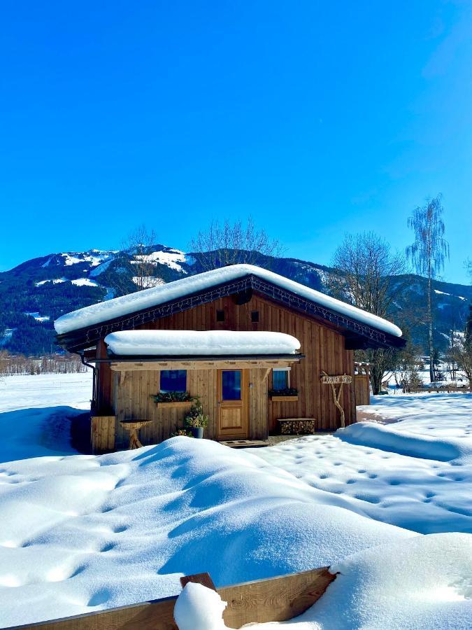 Die Lärchen-Lodge Maishofen Exterior foto